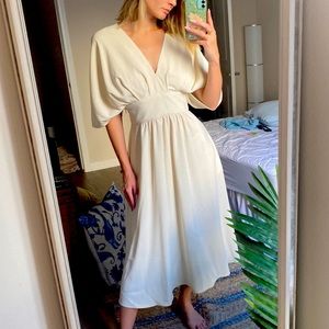 Beautiful cream Alexia Admor dress, never worn with tag.